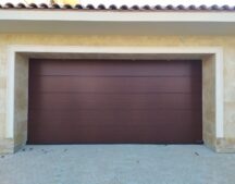 Cекционные ворота Хьорман L гофр Decograine Rosewood