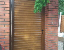 Хвіртка з фрамугою з ролетного 77 профілю колір золотий дуб